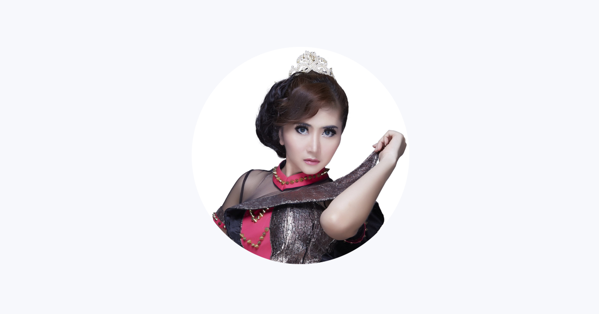 Ratu Dewi Idola