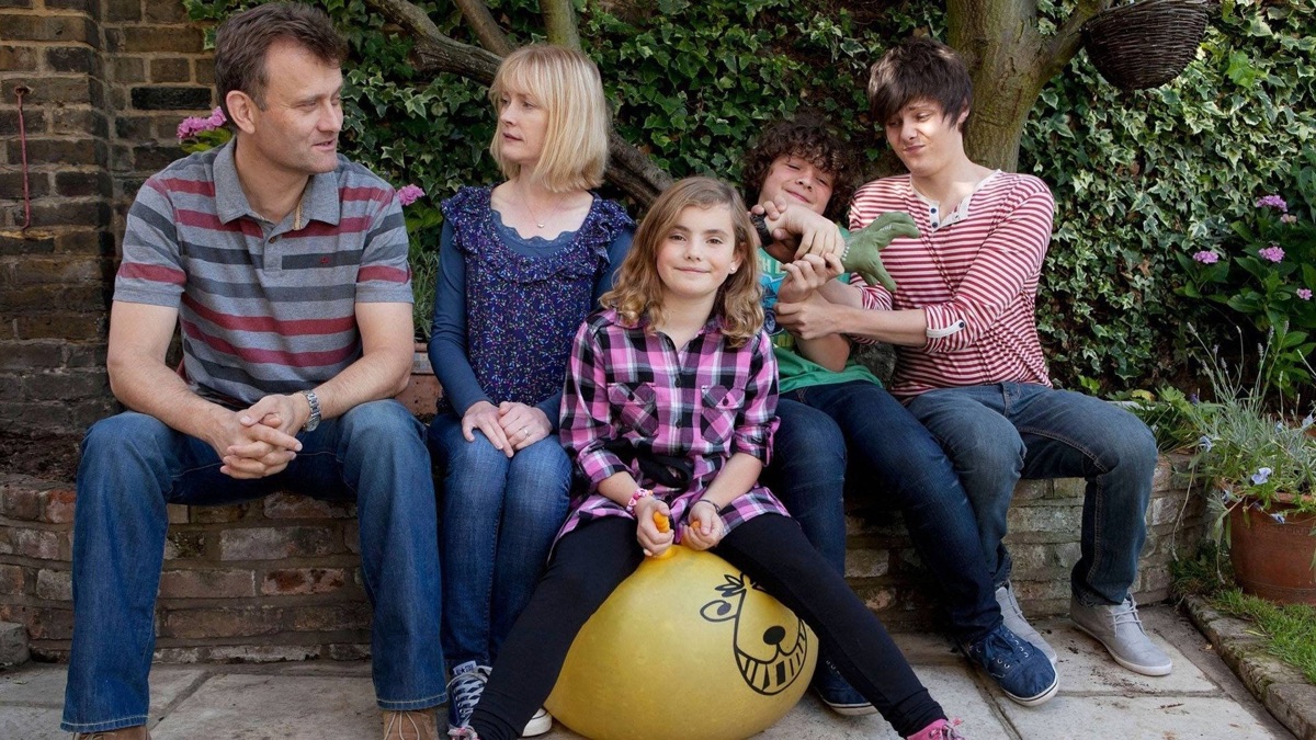 Uncle Bob's Funeral – Outnumbered (Series 4, Episode 1) | Apple TV (UK)