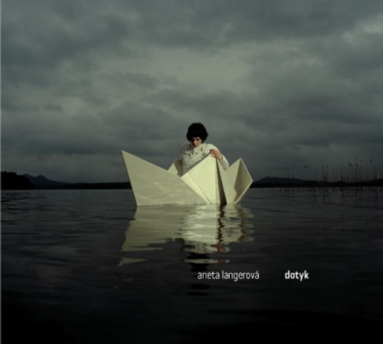 Cover artwork for Mozna