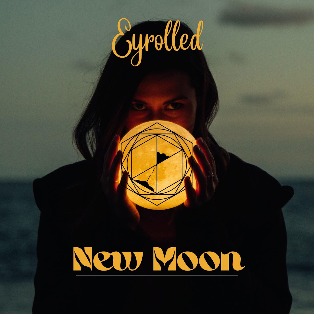 Apple Music에서 감상하는 Eyrolled의 New Moon - Single Eyrolled의 New Moon - Single