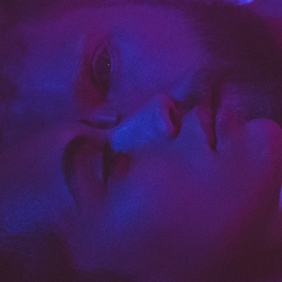 Cover artwork for Blurry