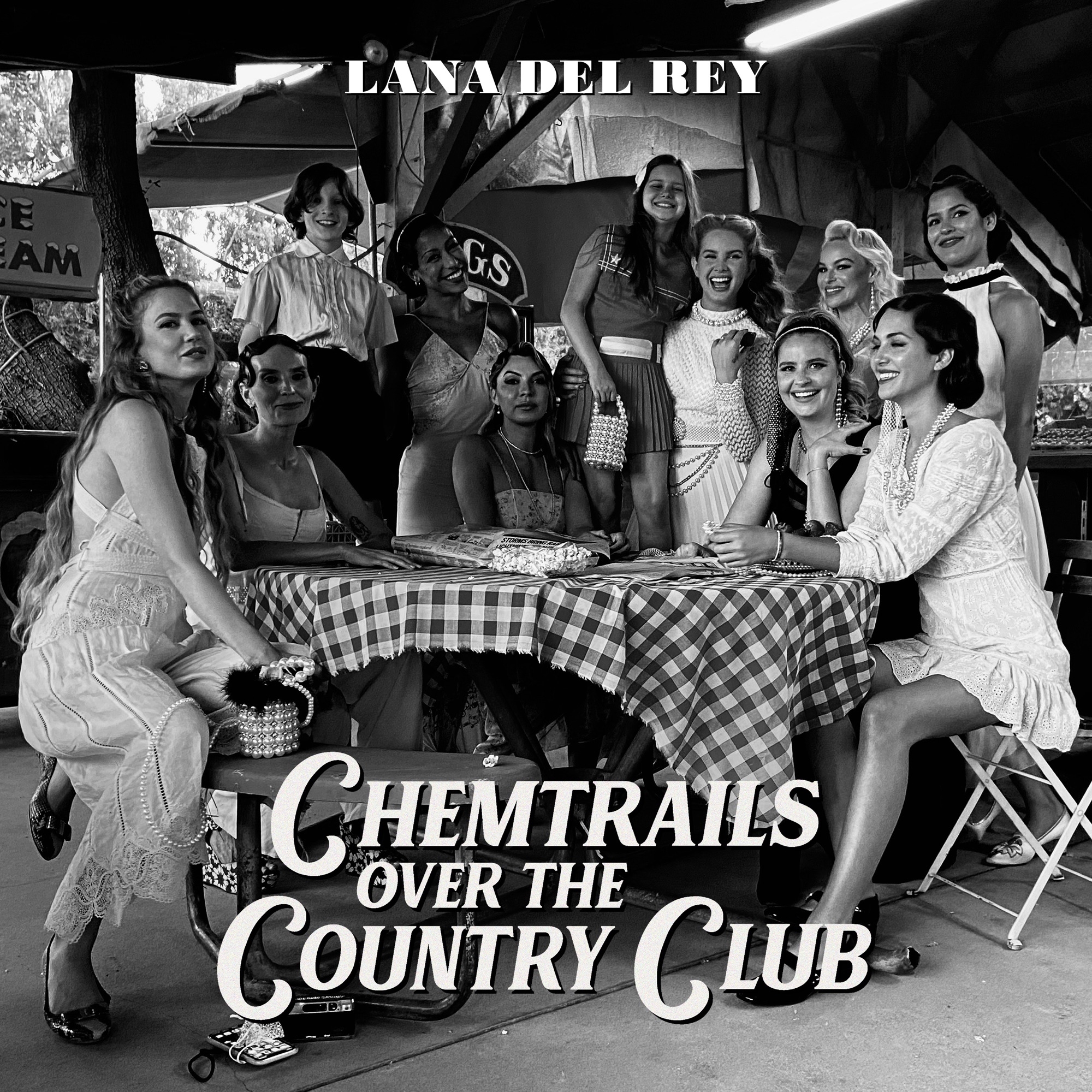 Lana Del Rey - Chemtrails Over the Country Club - Single