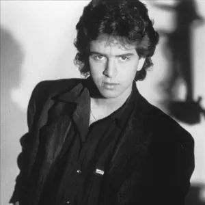 Glenn Medeiros