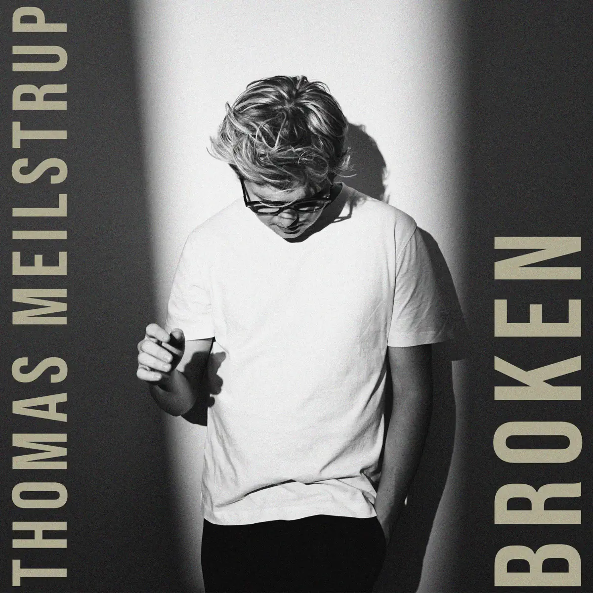 Thomas Meilstrup - Broken - Single (2023) [iTunes Plus AAC M4A]-新房子