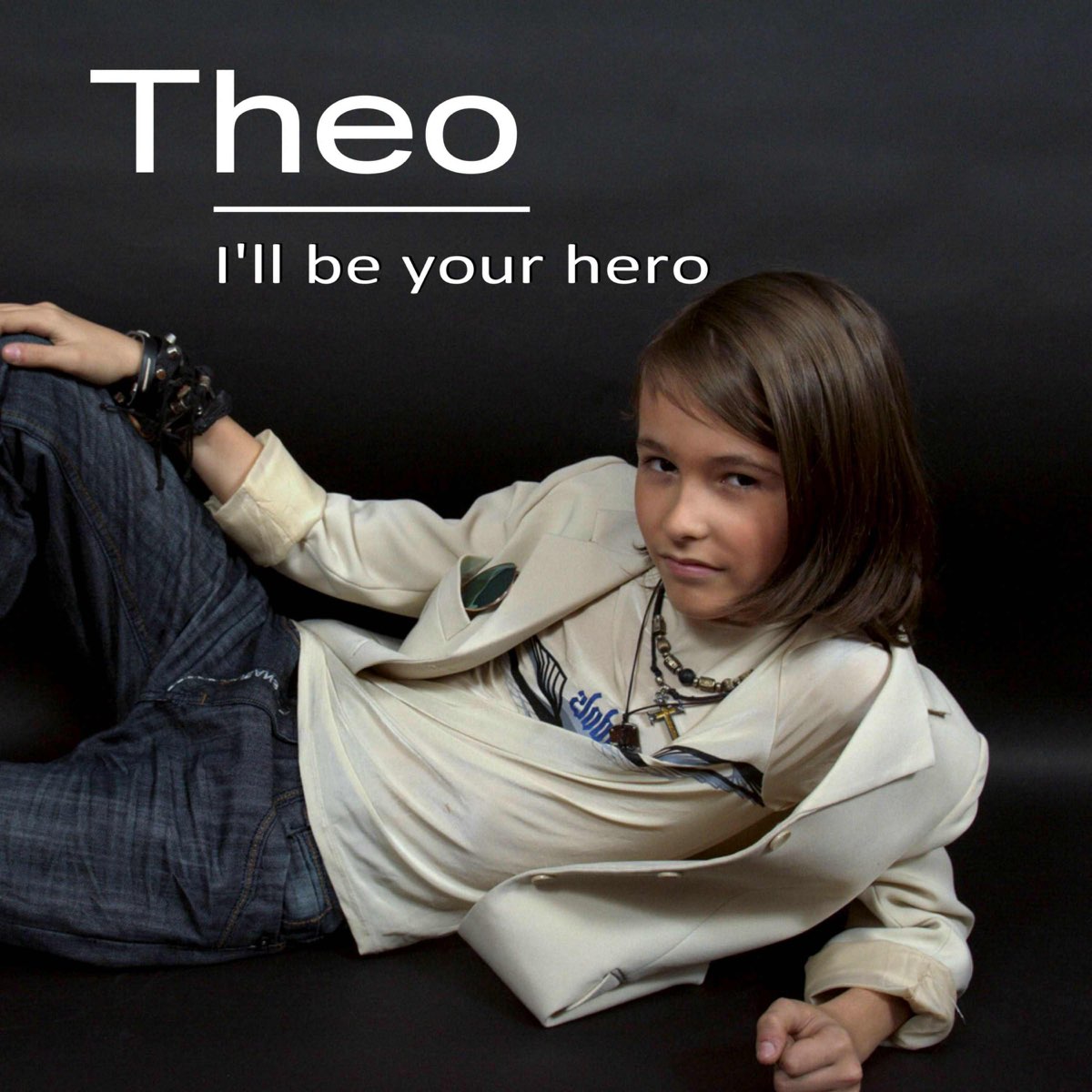 Theo album. Слушайте Тео. Be your Hero. Read it песня слушать.