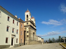 [Gio 27] Commento: La casa fondata sulla roccia...