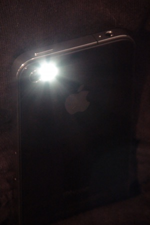 LED Flashlight Free for the iPhone 4(圖2)-速報App