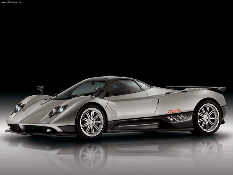 238 Amazing Pagani Sports Car Game and Wallpaper