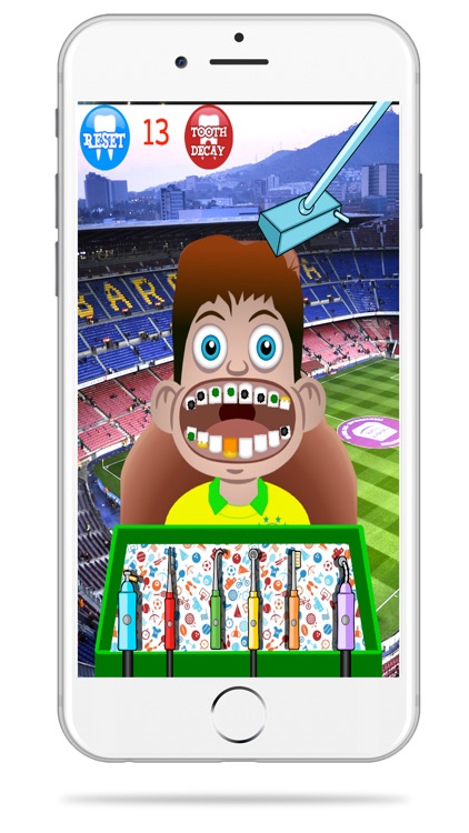 Crazy Soccer Dentist - Fix Decay Tooth for Players