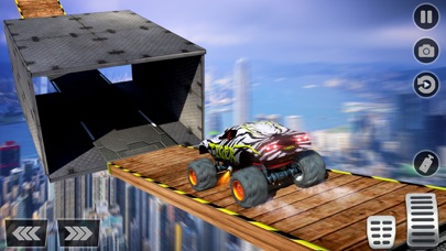 Monster Truck: Ramp Stunt Race screenshot 3