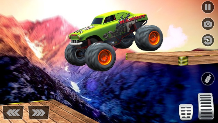 Monster Truck: Ramp Stunt Race