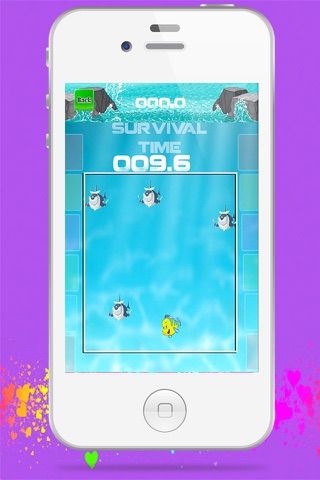 Gold Fish GO - Drag to Avoid Big Ocean Monsters Catching Your Tiny Fish screenshot 2