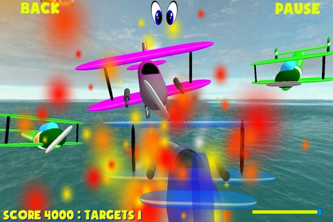 Biplanes, dog fight - náhled