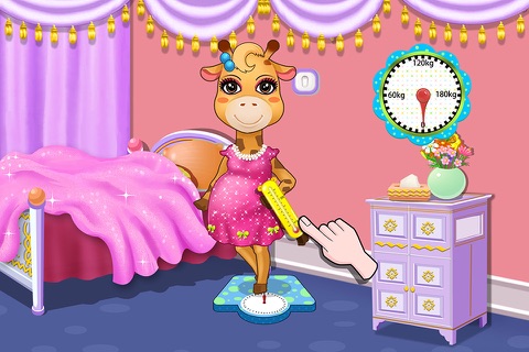 Mommy's Newborn Giraffe Baby - Animal Care & Nursery Game screenshot 2