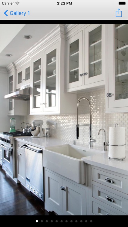 Kitchen Cabinets & Kitchen Islands