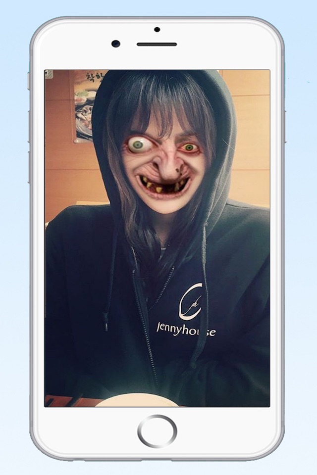 Zombie Photo Booth Editor - Scary Face Maker Camera to Make Horror Vampire, Funny Ghost, and Demon Wallpaper screenshot 4