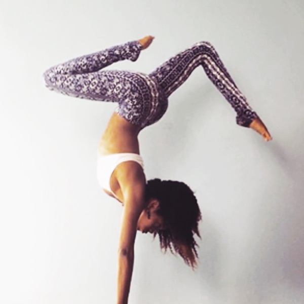 YOGA GIRL - HOME YOGA LESSONS SỨC KHOẺ YOGA GIRL - HOME YOGA LESSONS