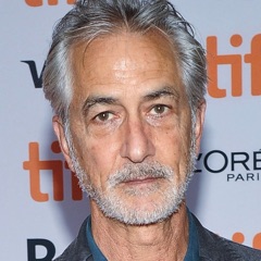 David Strathairn