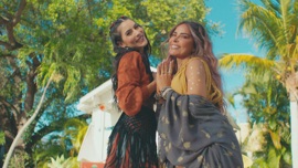 Mudanza de Hormiga María León & Gloria Trevi World Music Video 2021 New Songs Albums Artists Singles Videos Musicians Remixes Image