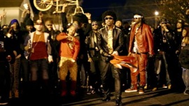 All Gold Everything (feat. T.I., Young Jeezy & 2 Chainz) Trinidad James Hip-Hop/Rap Music Video 2013 New Songs Albums Artists Singles Videos Musicians Remixes Image