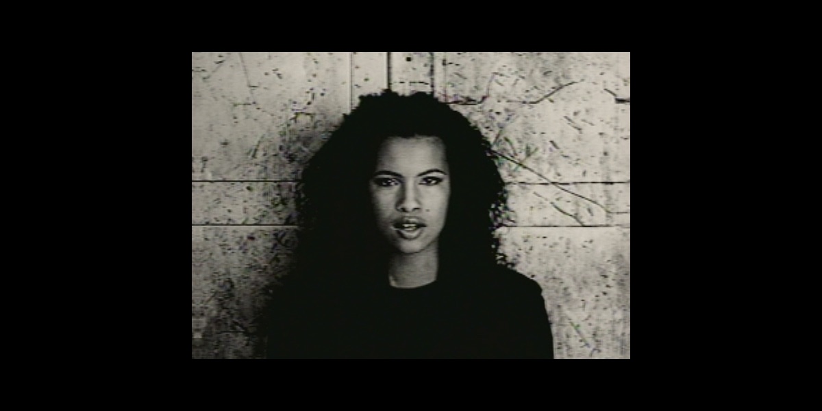 Нене черри. Певица Neneh Cherry. Neneh Cherry в молодости. Youssou Ndour 7 seconds ft. Neneh Cherry.